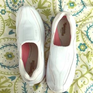 Landau nursing shoes